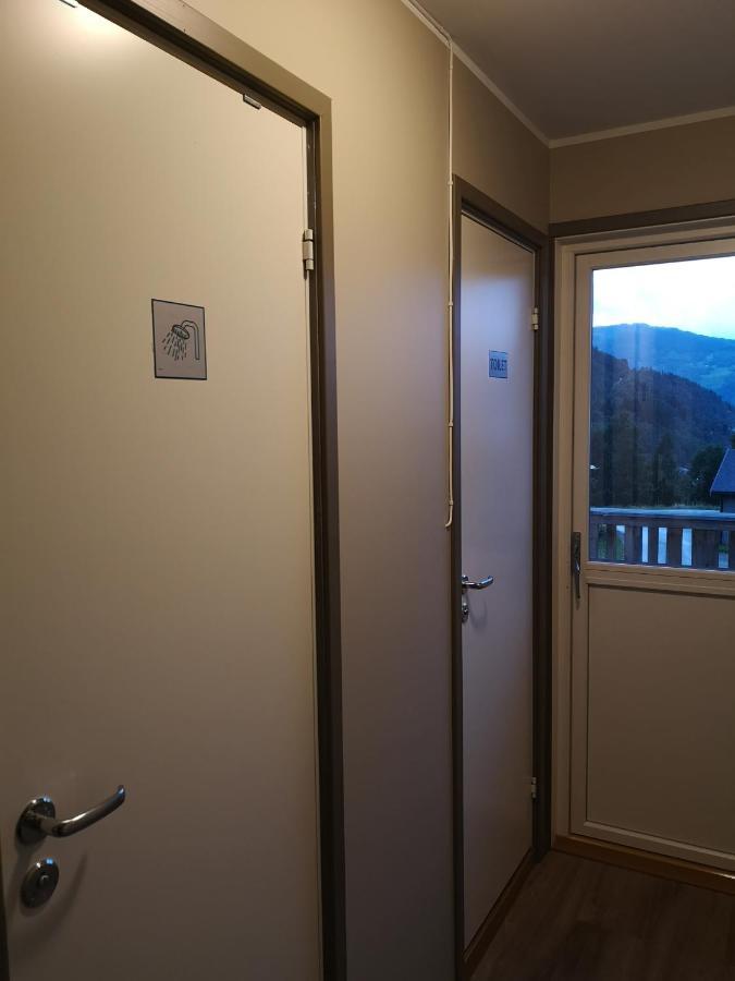Kinsarvik Hostel Екстер'єр фото
